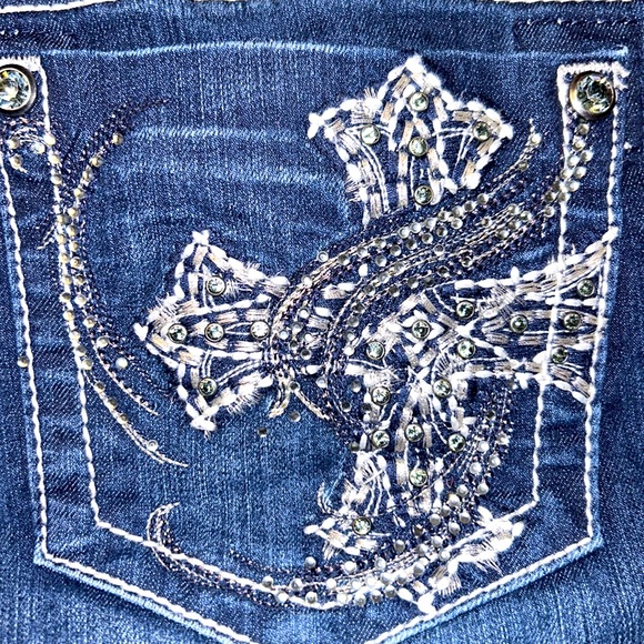MISS ME⭐️LIKE NEW⭐️Cropped CROSS JEANS👖with Bling Size 29 Dark Wash JP5771P💙 - Picture 8 of 13